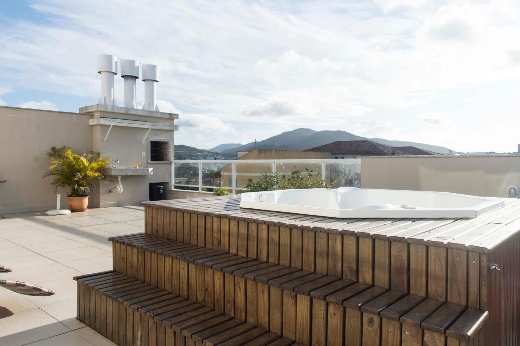 Cobertura No Centrinho Dos Ingleses Com Jacuzzi Privativa Ing-010-1303 Florianópolis